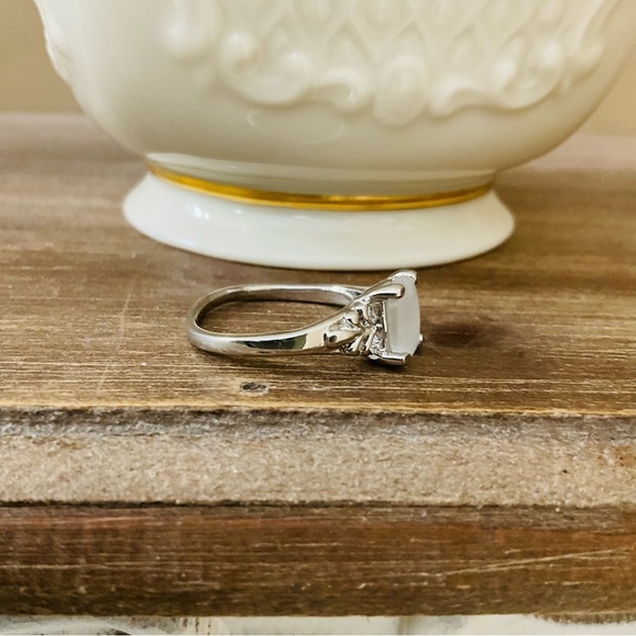 New Moonstone Inspired Silver Tone Classic Ageless Ring Size 7.5 - Picture 3 of 10